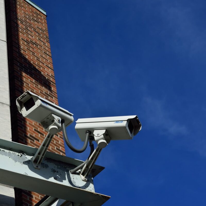 Installer une caméra de vidéosurveillance tout en respectant les règlementations