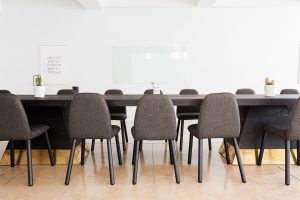 Lire la suite à propos de l’article Comment choisir le mobilier de bureau idéal ?