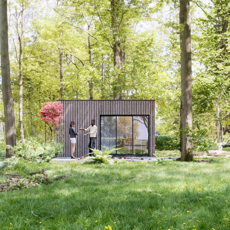 Crise dans l’immobilier : petite maison bois en kit accessible et design